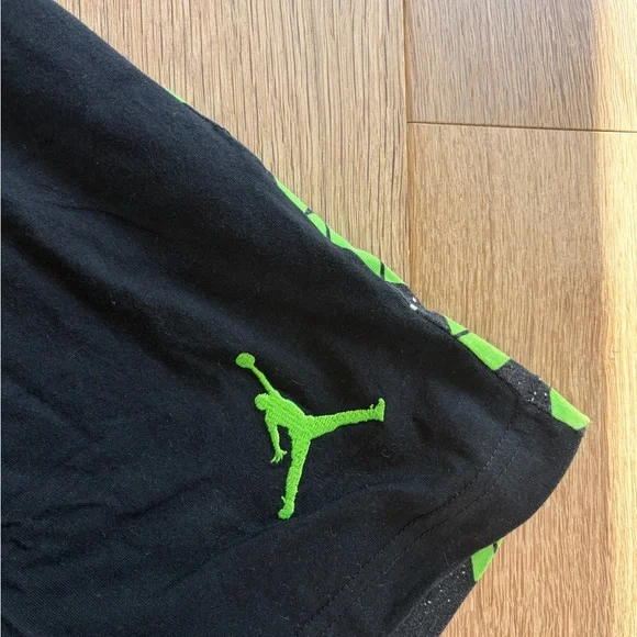 Jordan Marvin the Martian T-Shirt - Picture 4 of 5